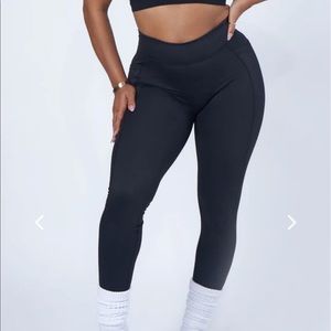 WBK FIT Contour Pocket Legging | BLACK
